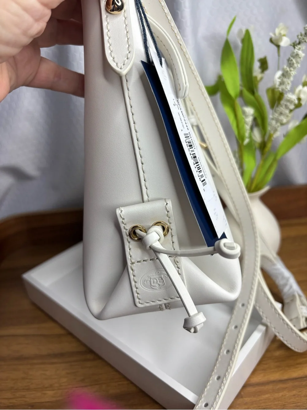 Dooney & Bourke Leather Crossbody or Shoulder Bag NWT - Picture 7 of 12
